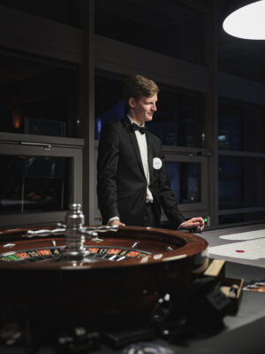 3 Hochschulball Bochum Fynn Dortona Web 002