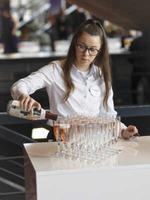 4 Hochschulball Bochum Fynn Dortona Web 003