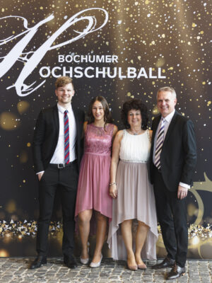 5 Hochschulball Bochum Fynn Dortona Web 004
